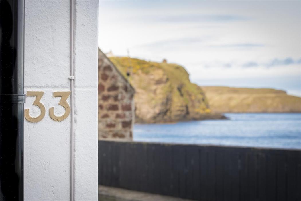 Вилла The Wee House Pennan Экстерьер фото